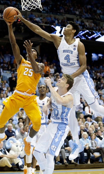 No. 7 North Carolina gets late block, edges Tennessee 73-71 (Dec 11, 2016)